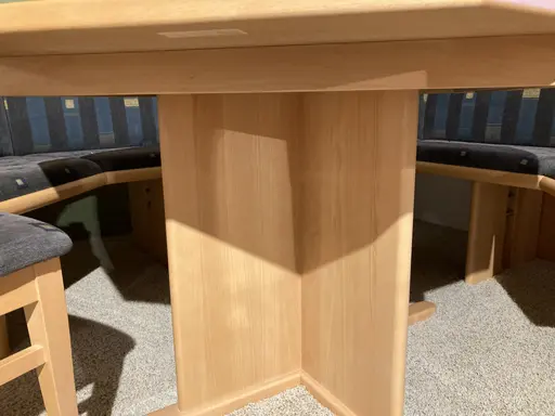 Pabneu Eckbank-/Essgruppe - Ausstellungsstück in Neuburg